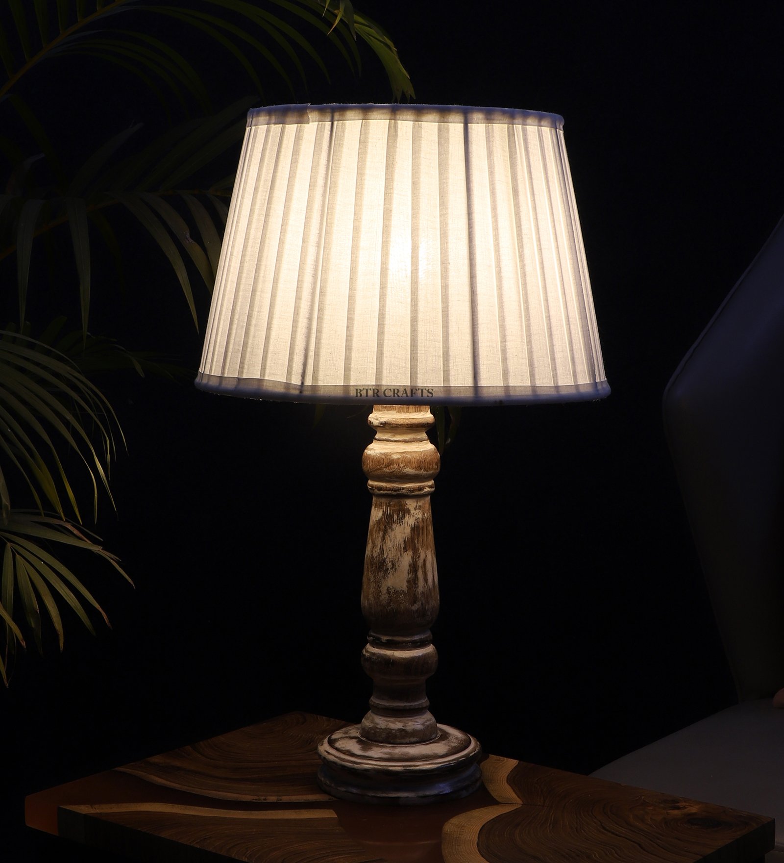 Retro Wooden Table Lamp Suitable For Bedroom Office And Living Room, Pack Of 1(Complete Set)