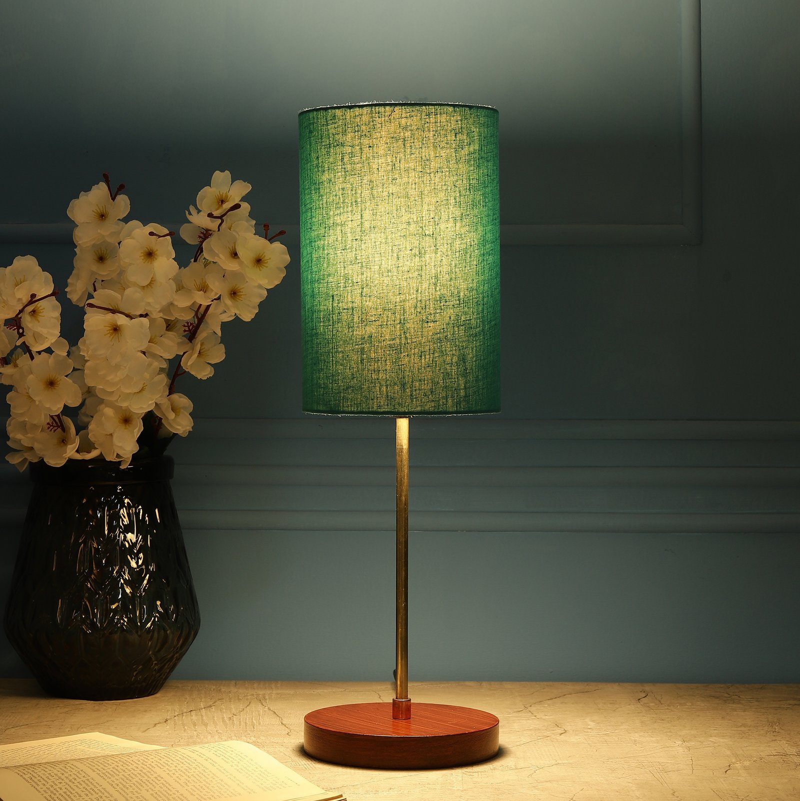 Elegant Table Lamp Suitable For Bedroom Office And Living Room, Pack Of 1(Complete Set)