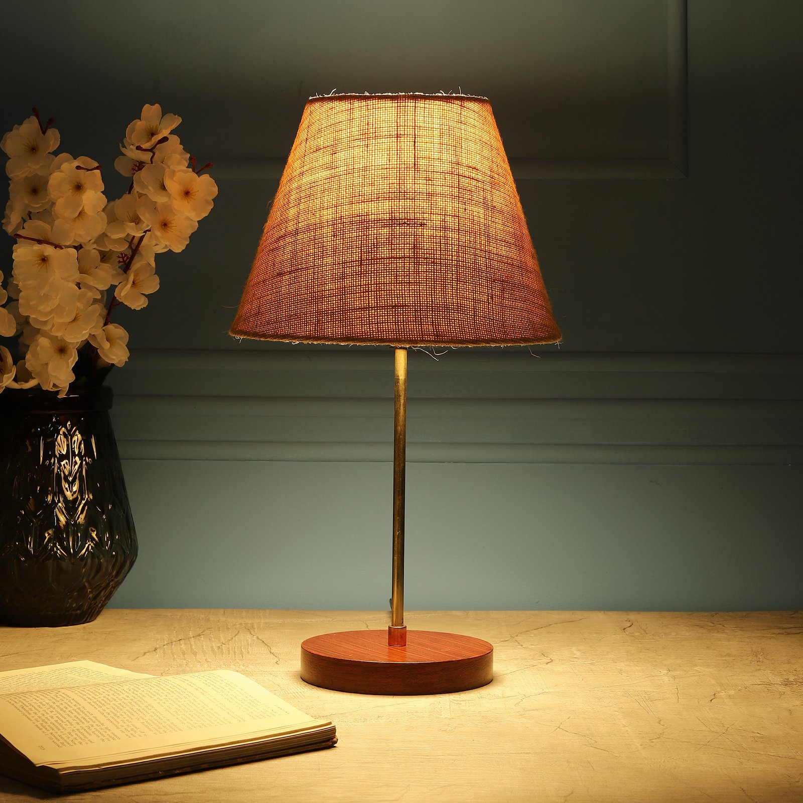 Elegant Table Lamp Suitable For Bedroom Office And Living Room, Pack Of 1(Complete Set)