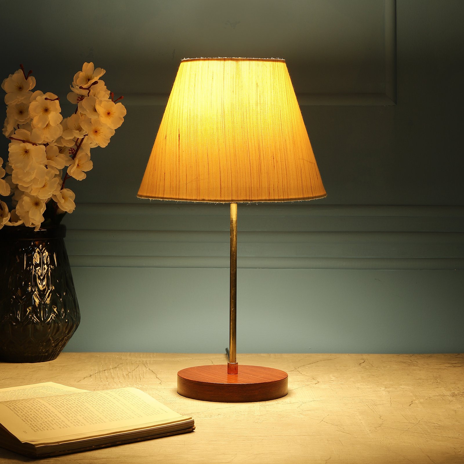 Elegant Table Lamp, Suitable For Bedroom, Office And Living Room, Pack of 1 (Complete Set)