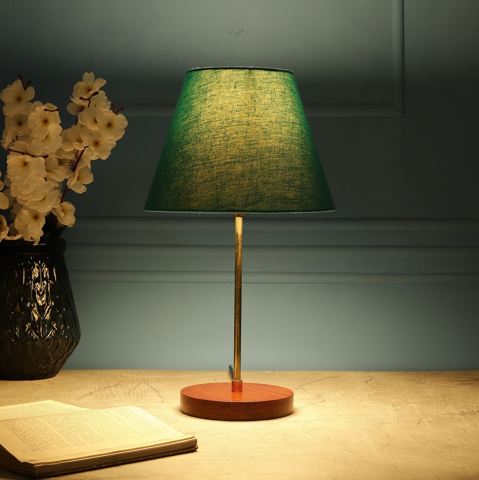 Elegant Table Lamp Suitable For Bedroom Office And Living Room, Pack Of 1(Complete Set)