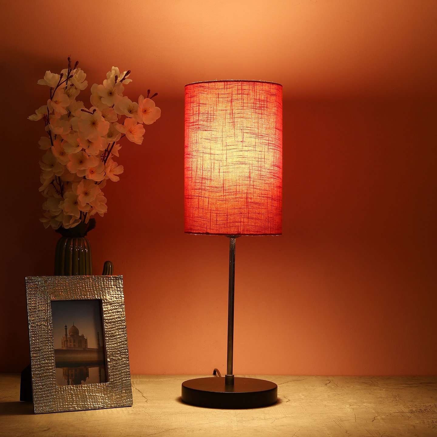 Silver Metal Table Lamp Suitable For Bedroom Office And Living Room, Pack Of 1(Complete Set)