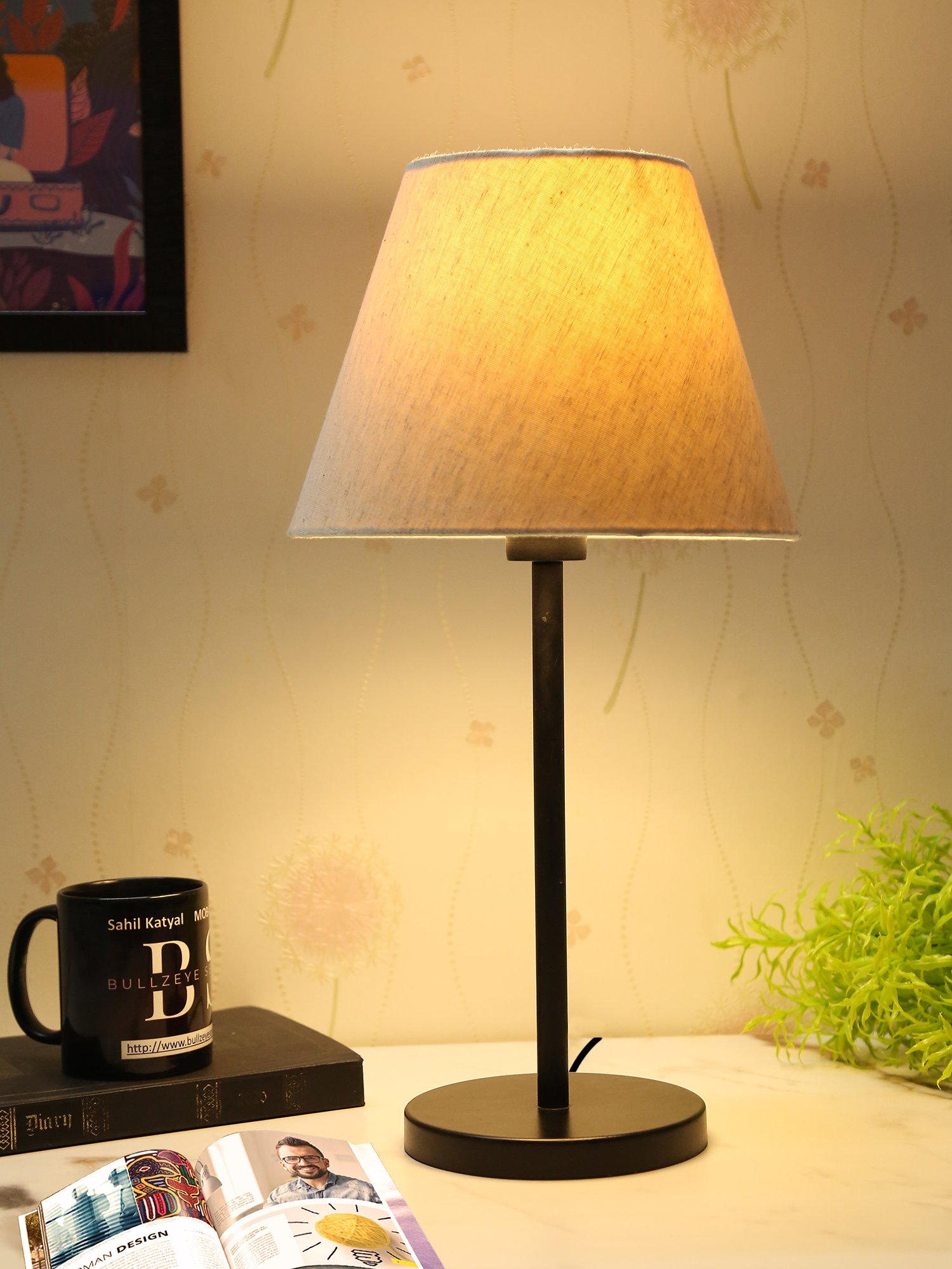 Black Metal Table Lamp Suitable For Bedroom Office And Living Room, Pack Of 1(Complete Set)