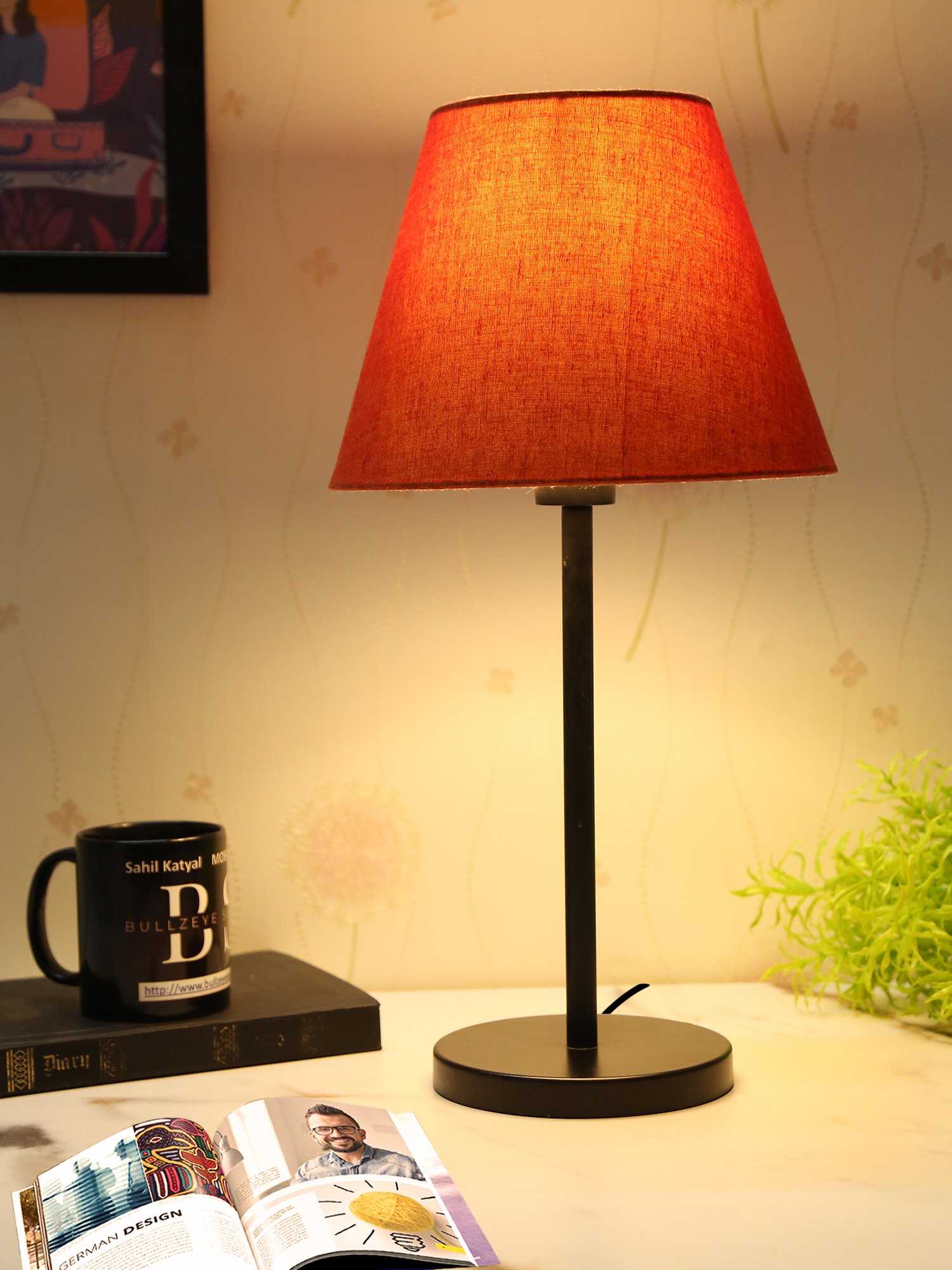 Black Metal Table Lamp Suitable For Bedroom Office And Living Room, Pack Of 1(Complete Set)