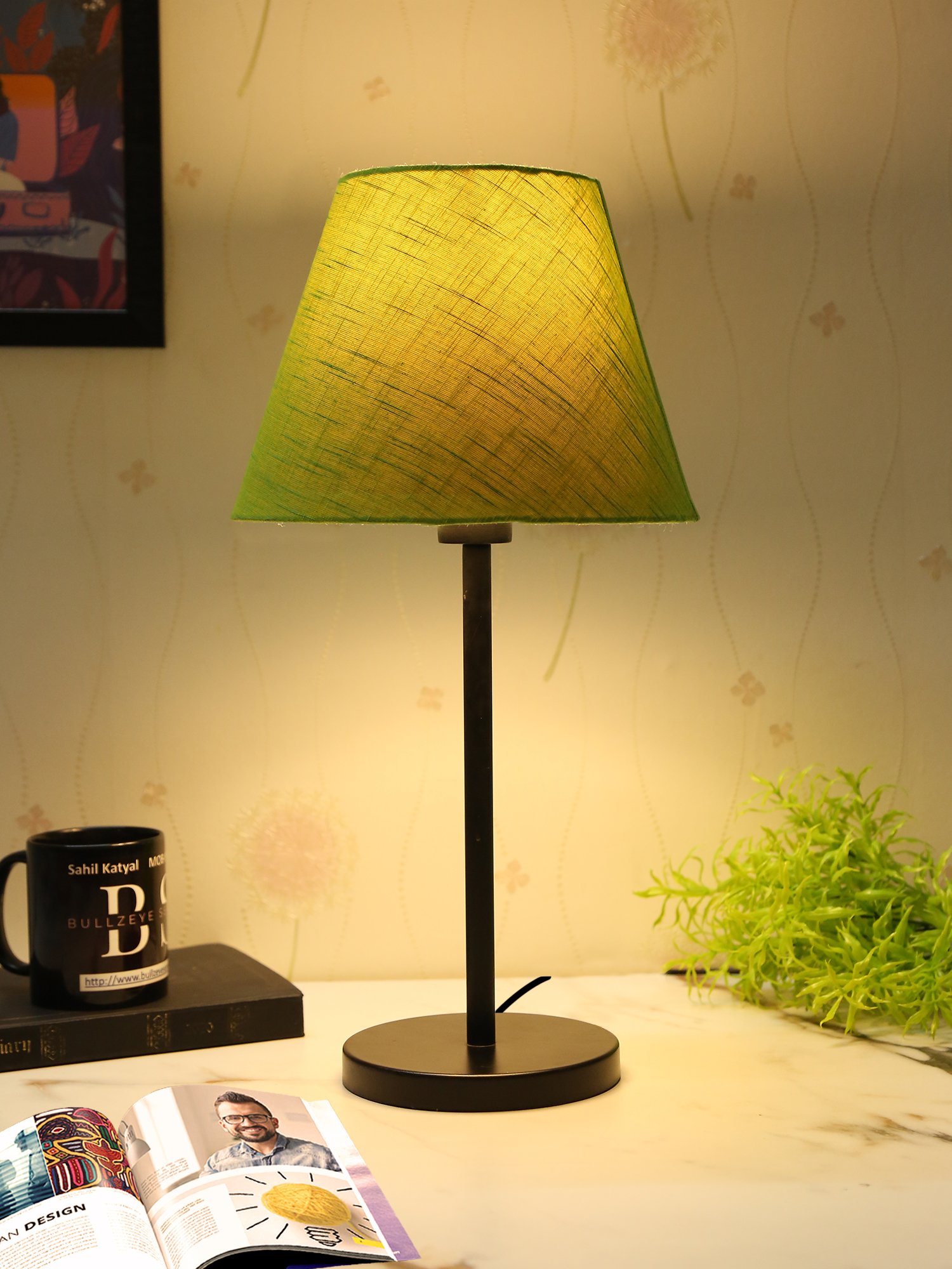 Black Metal Table Lamp Suitable For Bedroom Office And Living Room, Pack Of 1(Complete Set)