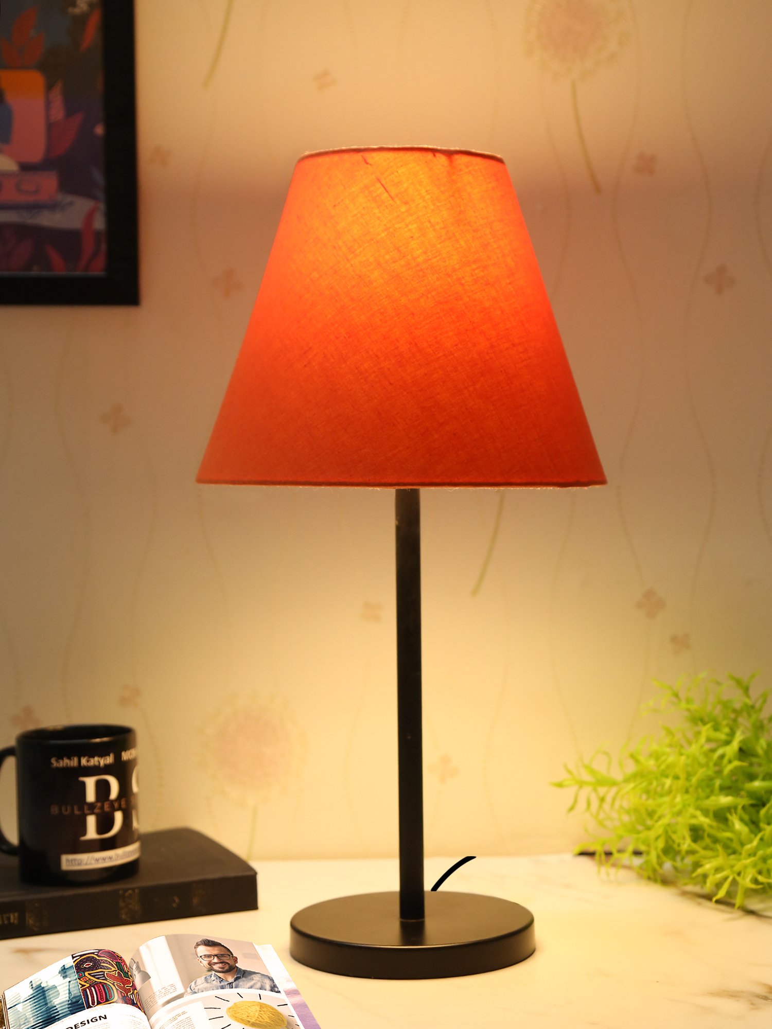 Black Metal Table Lamp Suitable For Bedroom Office And Living Room, Pack Of 1(Complete Set)